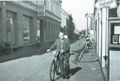 Blick in Richtung Große Mühlenstraße, rechts das Haus Adelmann - Aufnahme von 1954.