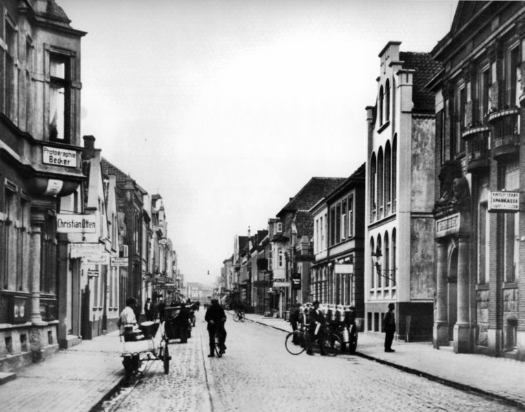 Datei:Neuer Weg eventuell um 1900.jpg