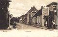 Blick in Richtung Stadtausgang, rechts das Hotel Henschen (1906).