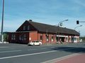 Das Hauptgebäude des Bahnhofs - Aufnahme vom 4. Mai 2003.