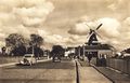 Blick in Richtung Süderneuland I, rechts die Tankstelle Carls (um 1940).