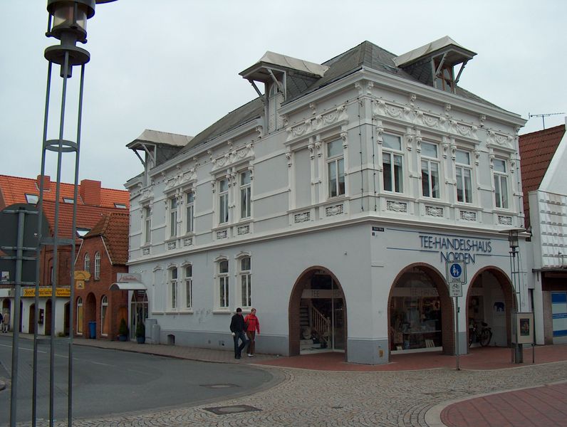 Datei:Neuer Weg 1 - 09032003.jpg