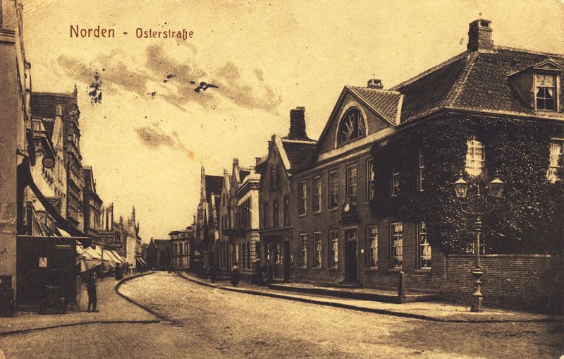 Datei:Osterstraße Schwanenapotheke 1916 01.jpg