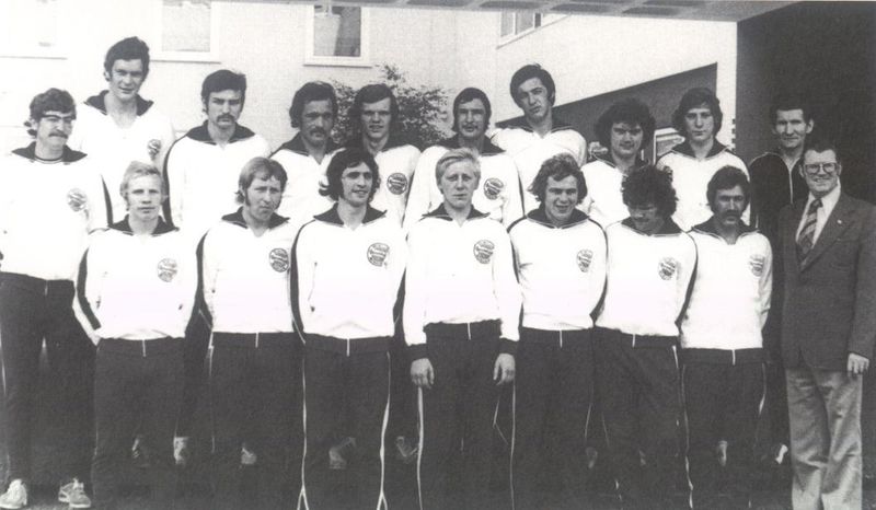 Datei:Boxmannschaft BC Norden 1974-75.jpg