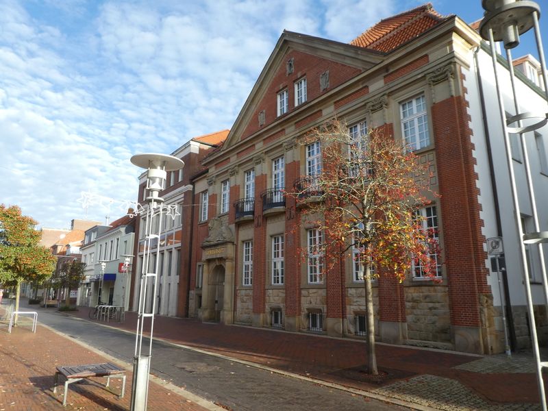 Datei:Neuer Weg 45 47 01112020.jpg