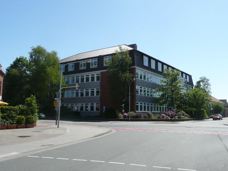 Datei:Ulrichsgymnasium 07062015.jpg