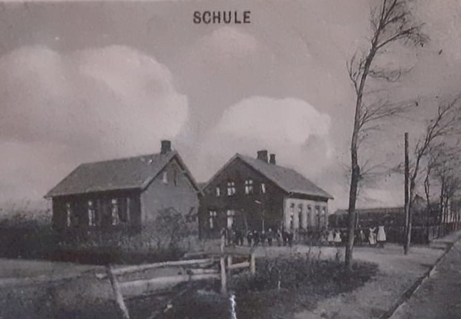 Datei:Ostermarsch Schule um 1900 01.jpg