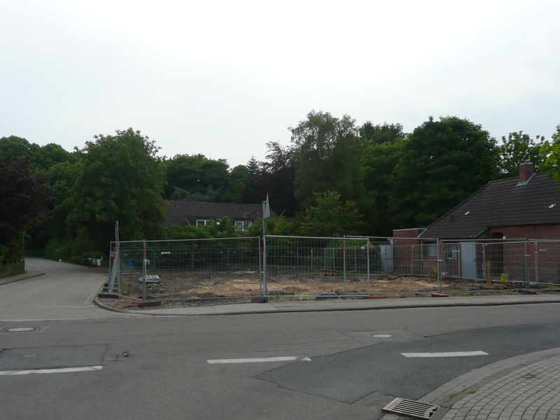 Datei:Linteler Straße - Nach Abriss Gebäude Nr. 19 - 08 06 2010.jpg