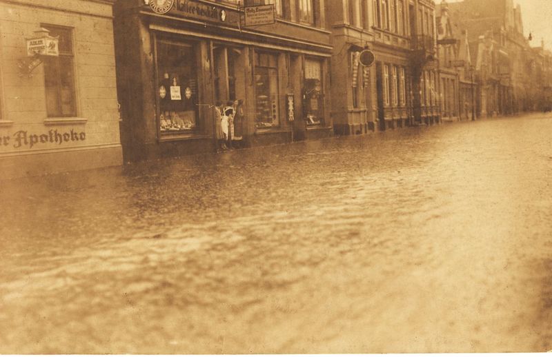 Datei:Neuer Weg Überschwemmung 1922 01.jpg