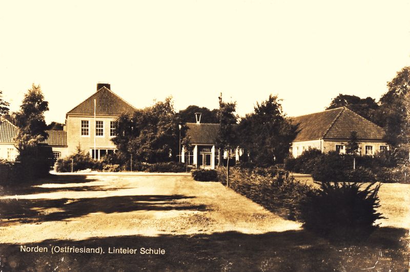 Datei:Linteler Straße Linteler Schule um 1960 01.jpg