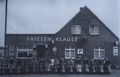 Die Friesenklause an der Badestraße mit dem Heinkel-Club (um 1961).