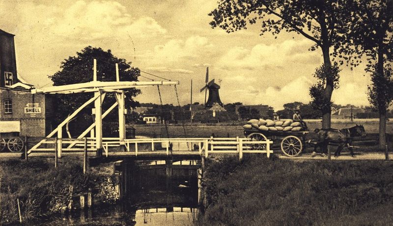 Datei:Neuer Weg In der Gnurre Frisiamühle Berumerfehnkanal 1940 01.jpg