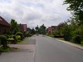 Addinggaster Weg - Blick in die Straße - Aufnahme vom 21. Mai 2006.