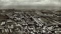 Luftaufnahme aus der Zeit um 1955 mit Neustadt im Hintergrund.