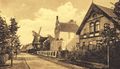 Von rechts nach links: Linteler Straße 45, Linteler Straße 44, Linteler Straße 43 und Linteler Mühle mit Müllerhaus (1915).