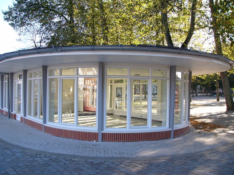 Datei:Am Markt - 16102005.jpg